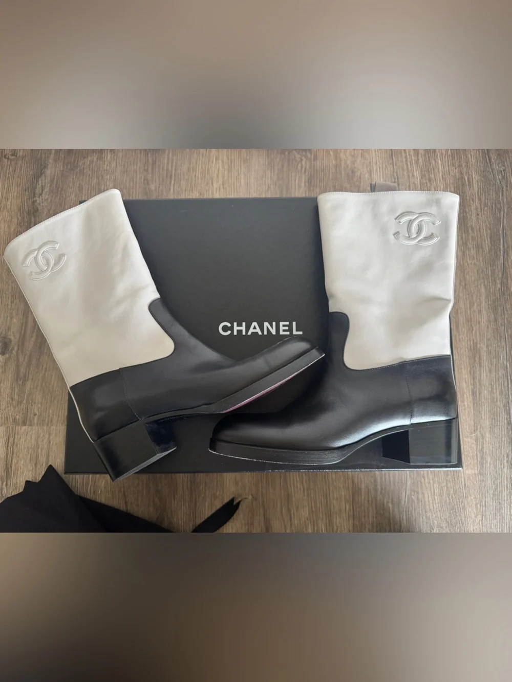 Chanel 21A CC Two-Tone Calfskin Boots Size 38 | Gray/Black | Full Set